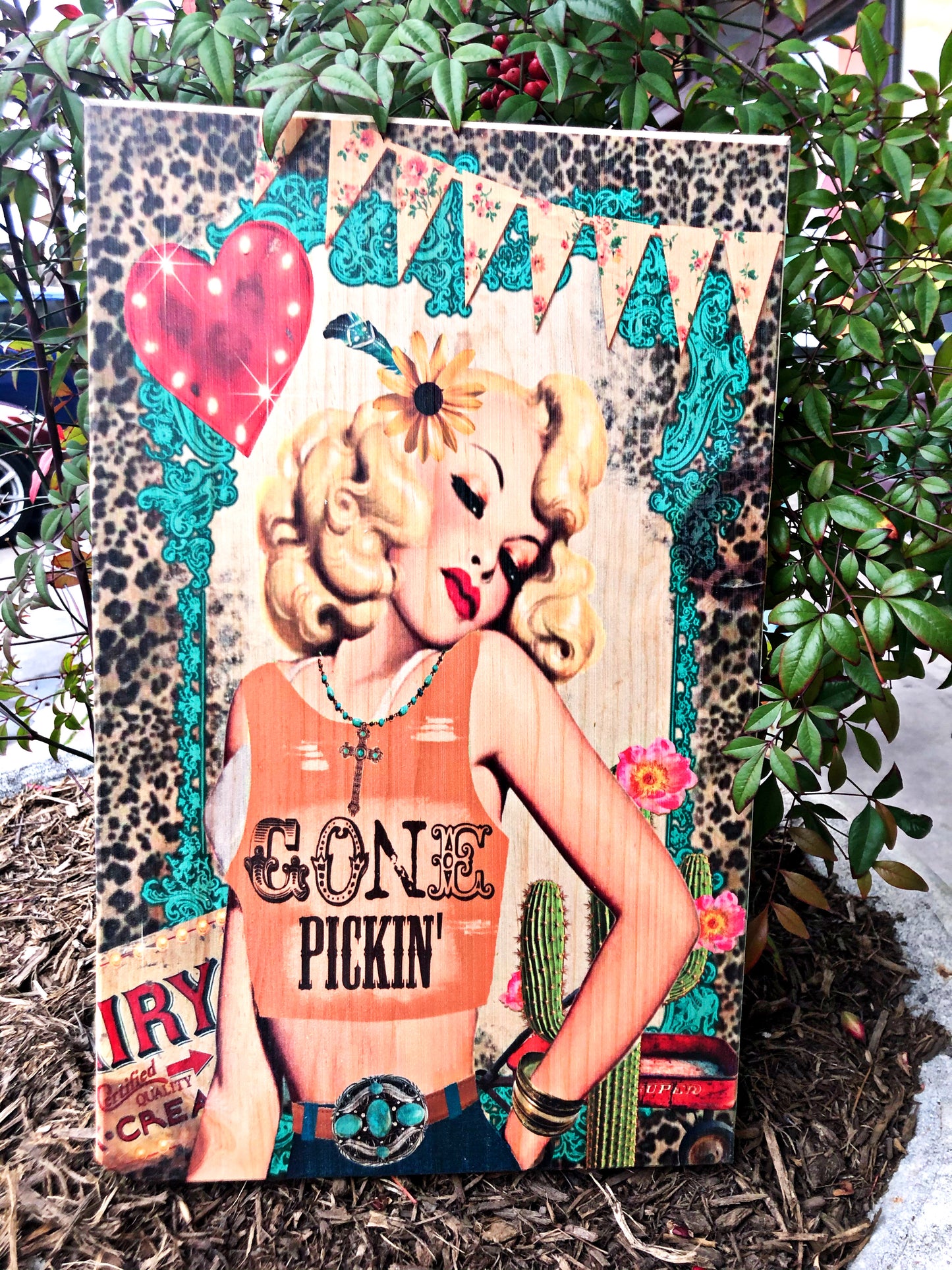 UV Color Handmade Decor- Gone Pickin'